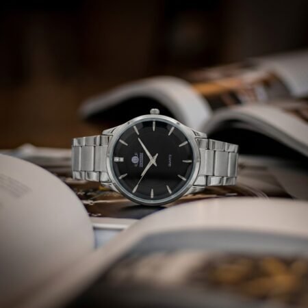 Universe Classic Steel Black